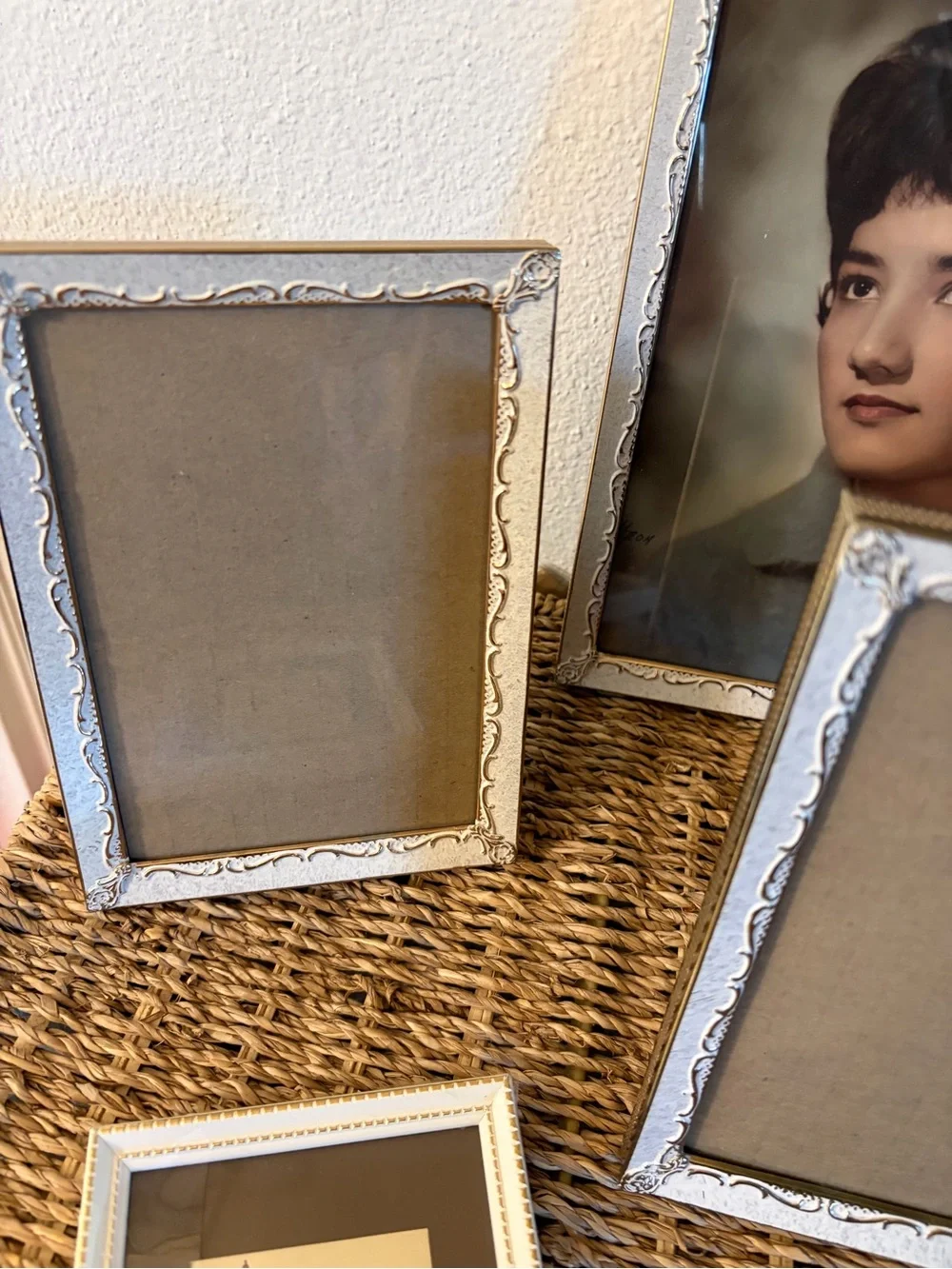 Vintage White and Gold 1980’s Metal Picture Frames Glass Fronts Lot of 5